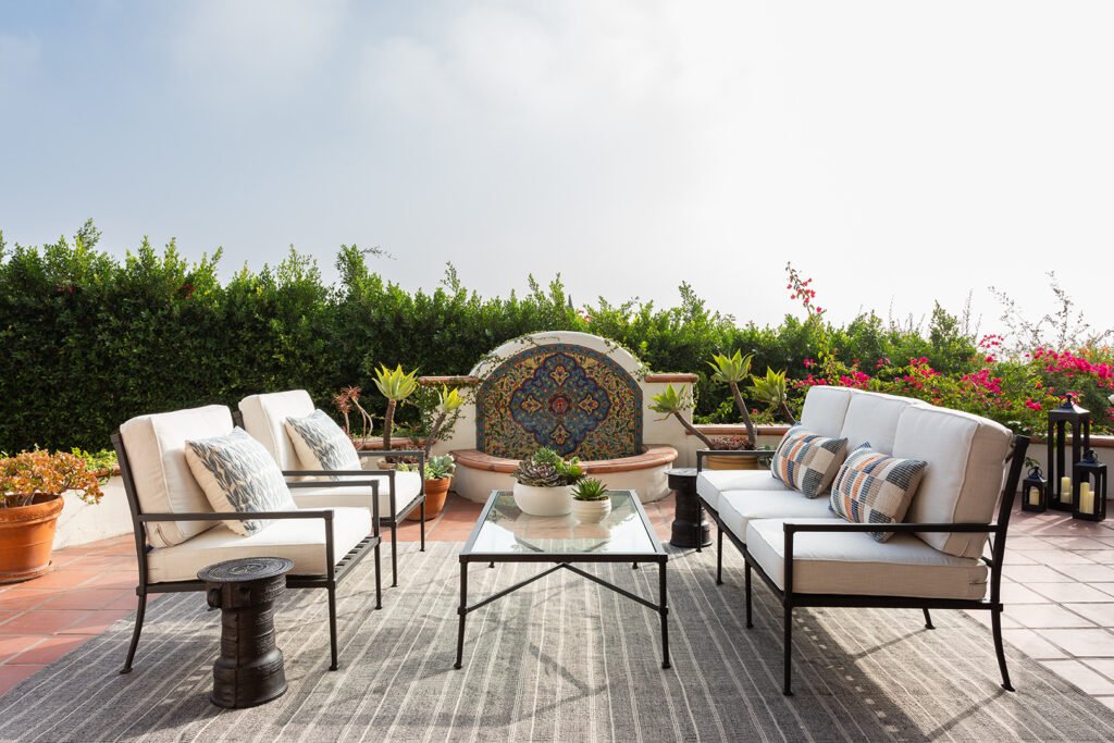 Photo By Amy Bartlam. Design By Courtney Thomas Design.