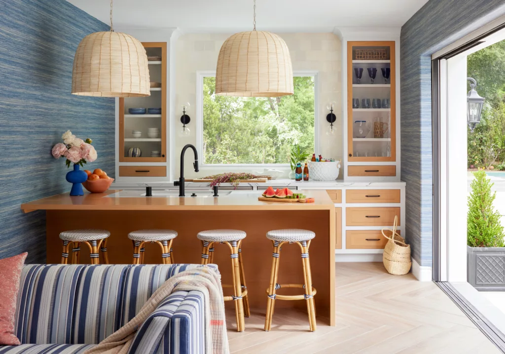 Mediterranean Coastal Home Bar Design