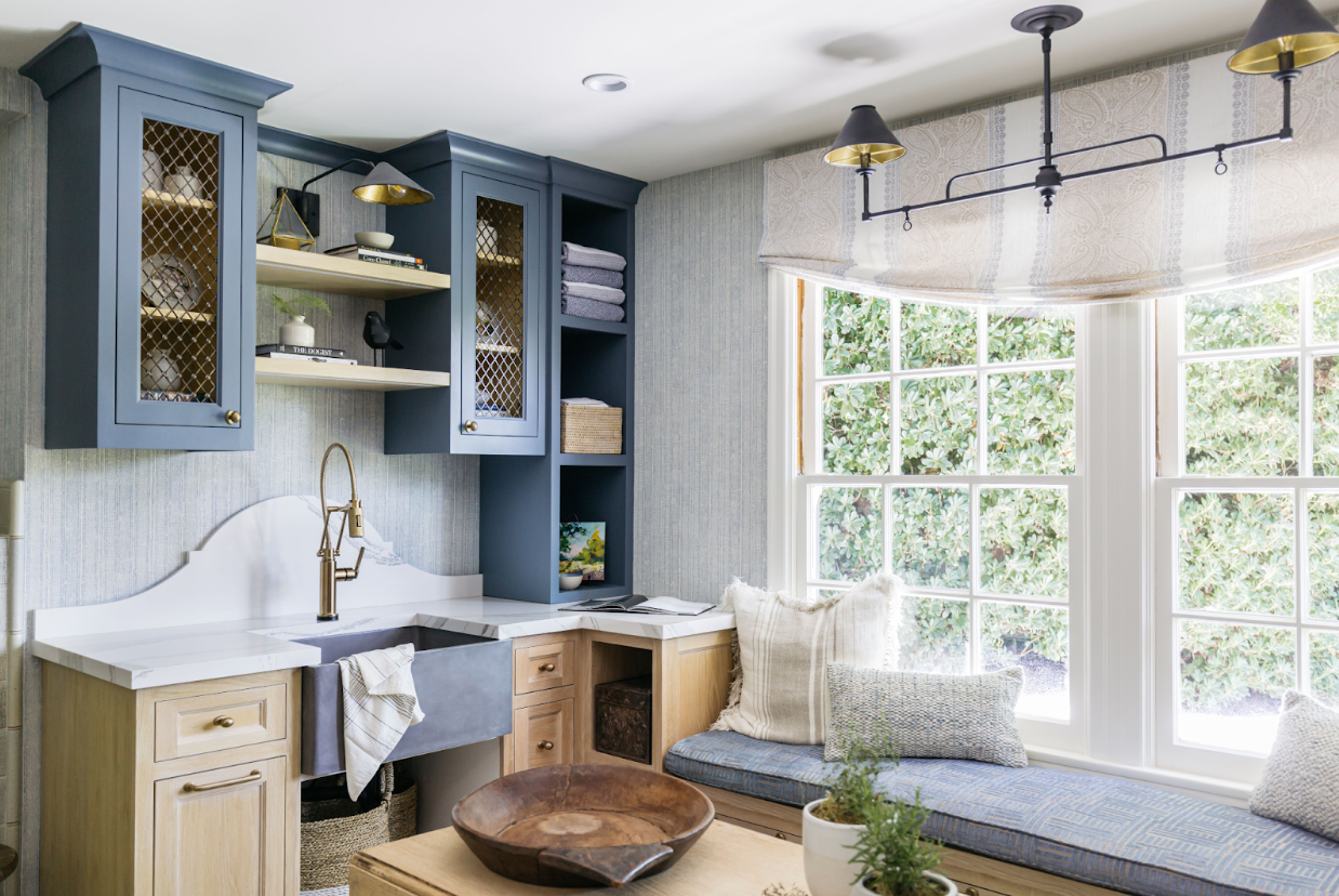 Mudroom designed by Coco Maison in California with laundry basin. Design leadership.